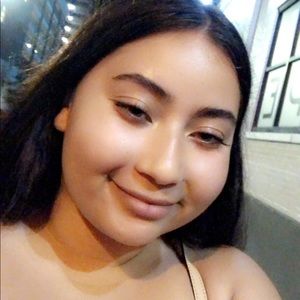 Meet your Posher, Alana